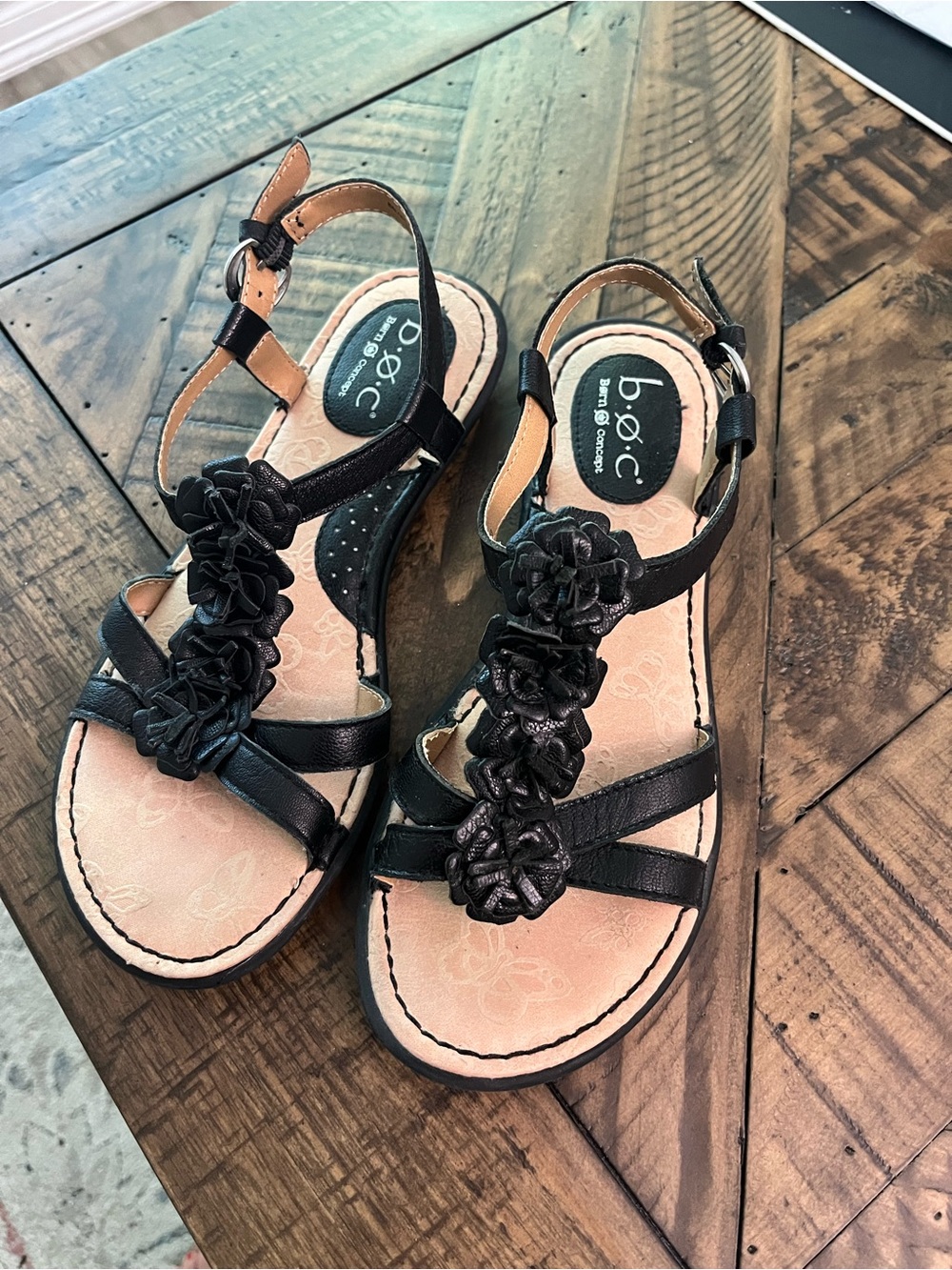 b.o.c. Black Floral T-Strap Sandals